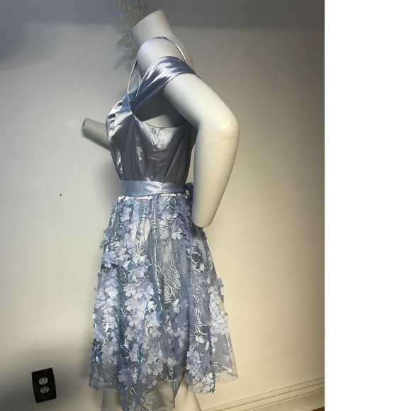 CANADA Le Chateau sky baby blue floral 3D embroidered mesh satin prom wedding - Picture 6 of 9